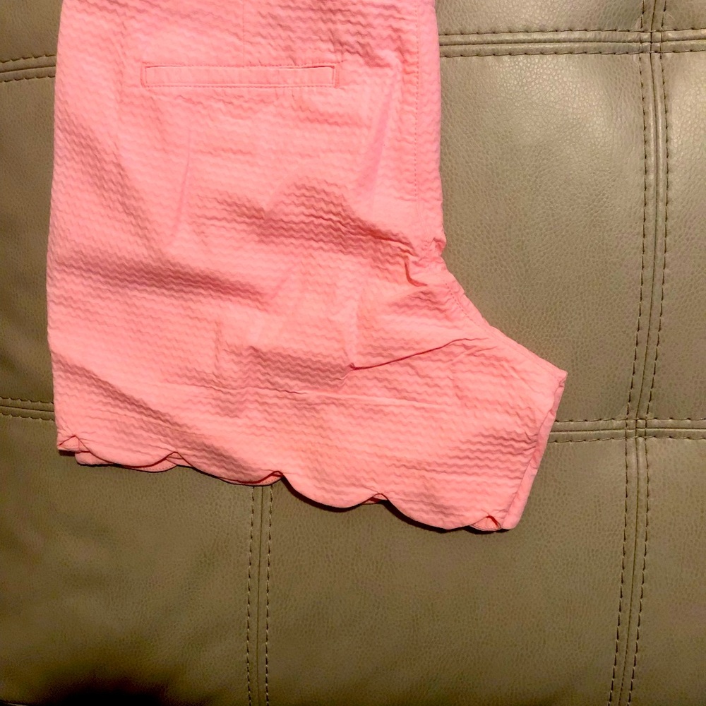 Lilly Pulitzer Buttercup Stretch Shorts in 5”